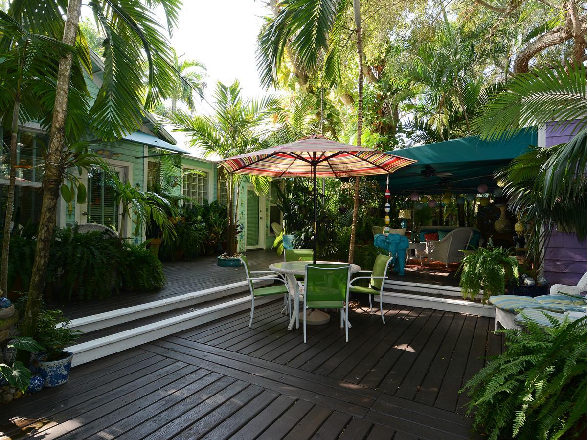 Pineapple Point Guesthouse & Resort - Gay Men'S Resort Fort Lauderdale Exterior photo